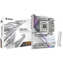 Gigabyte X870E Aorus Master X3D Ice